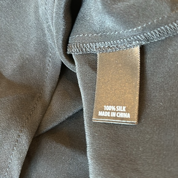 St. John NWT silk shell, black, cowl neck, size S - Picture 6 of 6